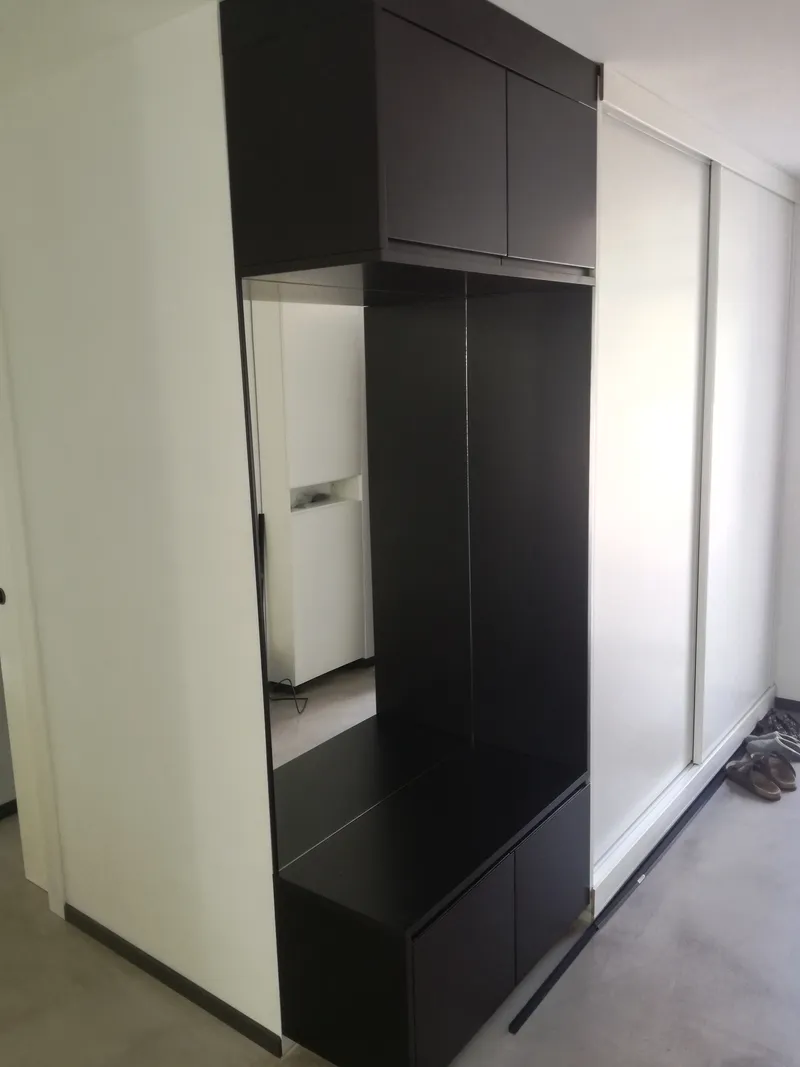 Entryway cabinet