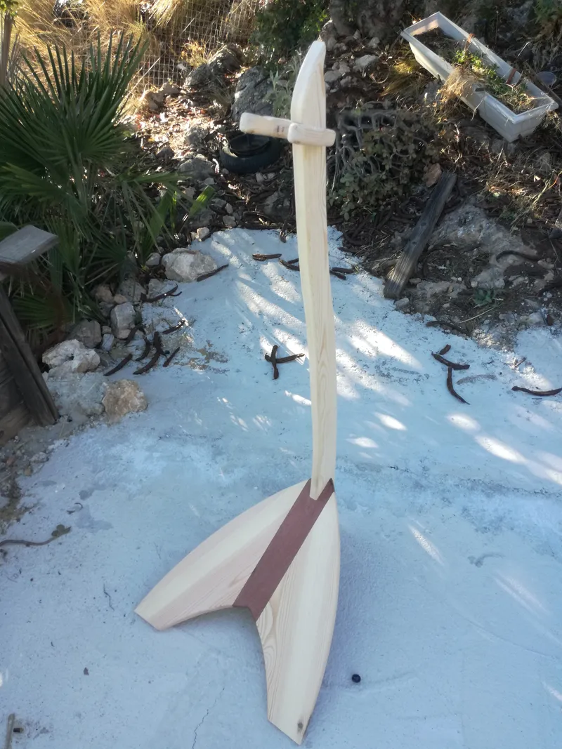 Guitar stand — 2