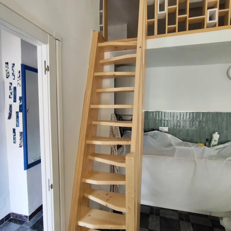 Escalera de pino a la entreplanta — 3