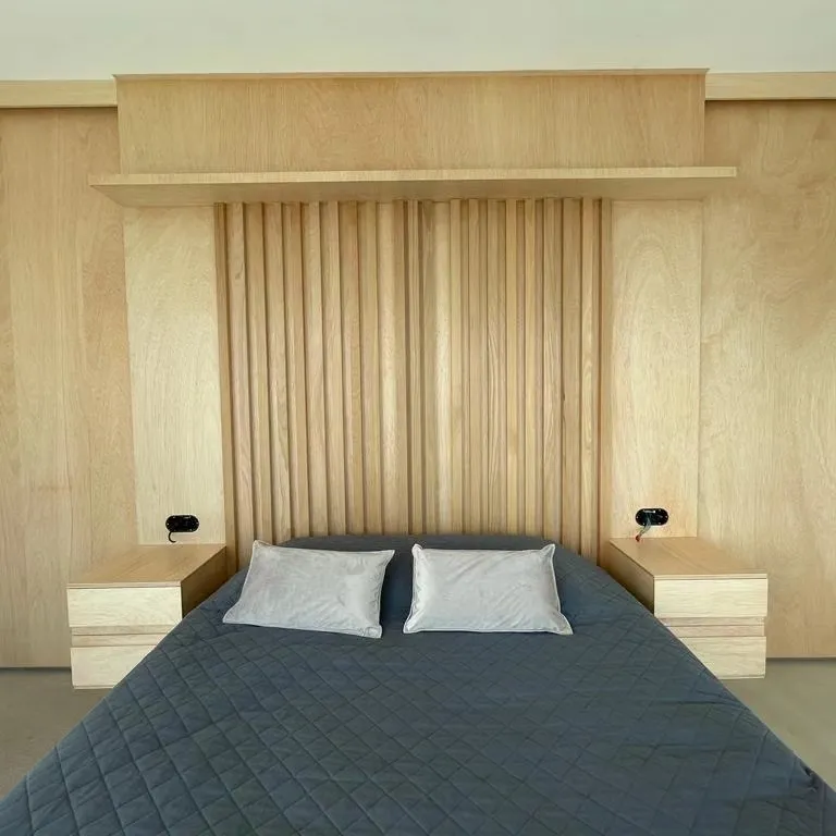 Doors and headboard in beech and calabo — 4