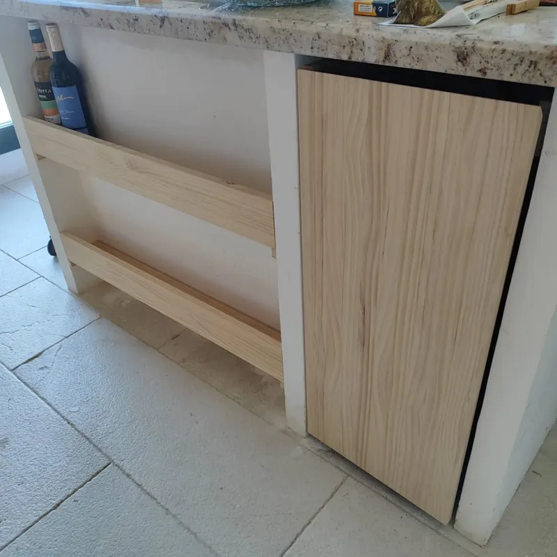 Porte de cuisine en pin lamellé-collé — 4